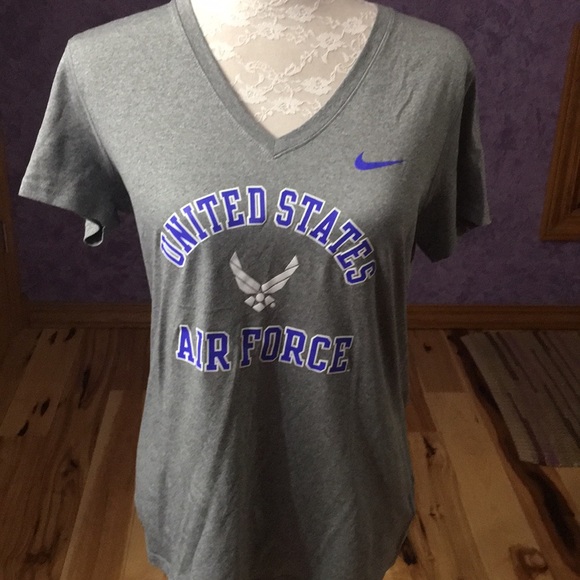 Nike Dri-fit tee - Picture 1 of 6